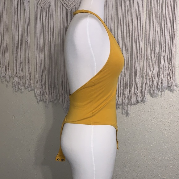 EXPRESS ONE ELEVEN MUSTARD THONG - Picture 2 of 8